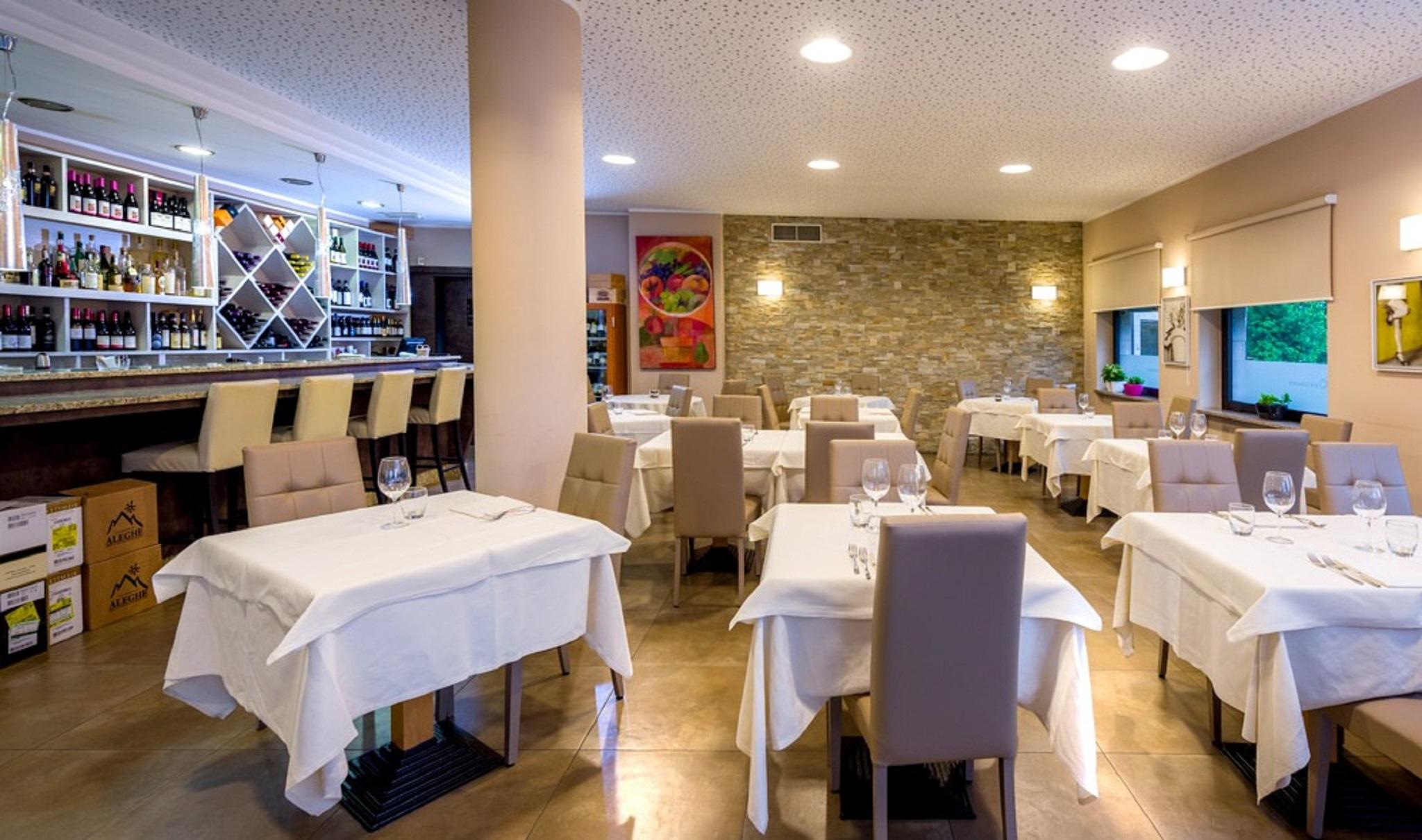 Hotel Des Alpes Rosta Esterno foto