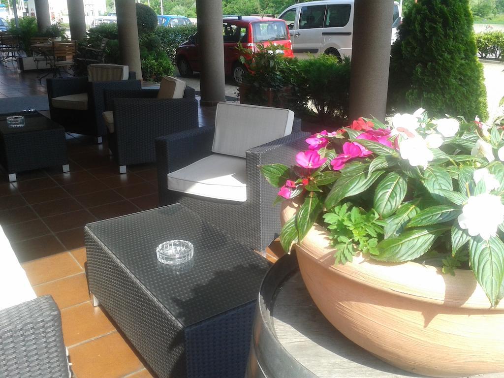 Hotel Des Alpes Rosta Esterno foto